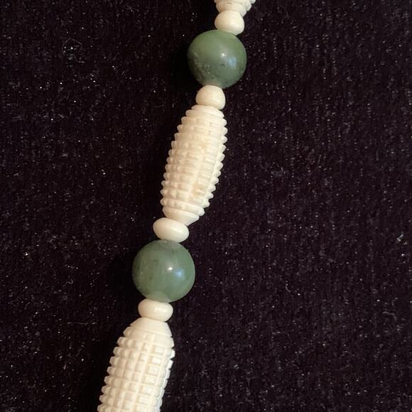 Nephrite and Beige Carved Vintage Elephant Eclectic Necklace - Picture 6 of 12